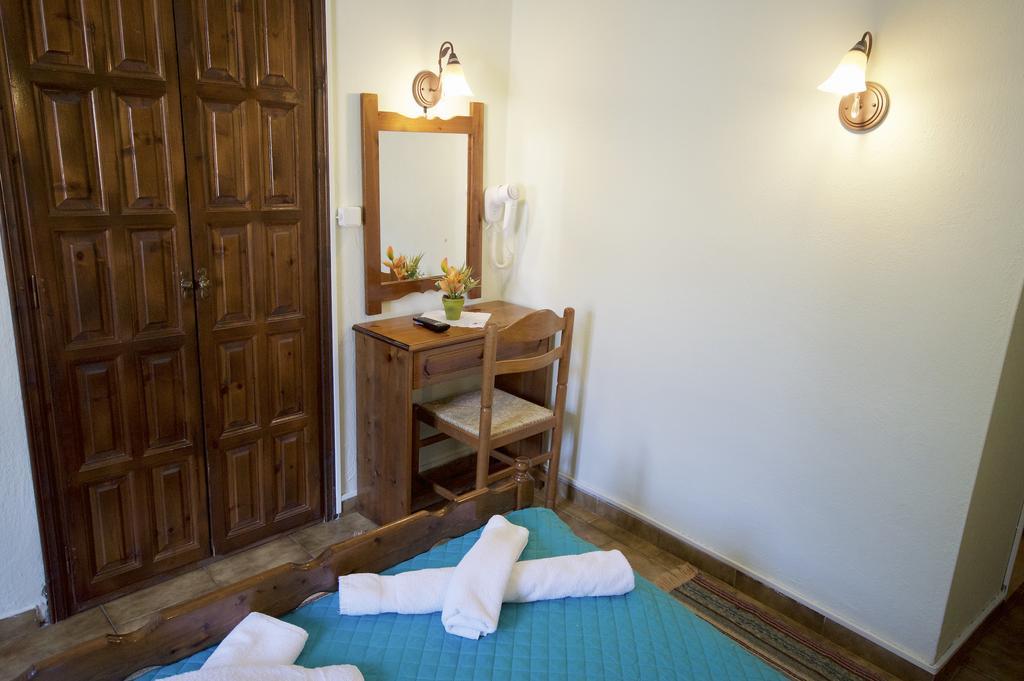 Ria Rooms Киссос Номер фото